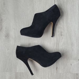 Apt.9 Apedith Black Bootie Heels Size 7